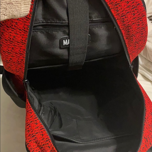 Maverick red and black backpack - Picture 3 of 9